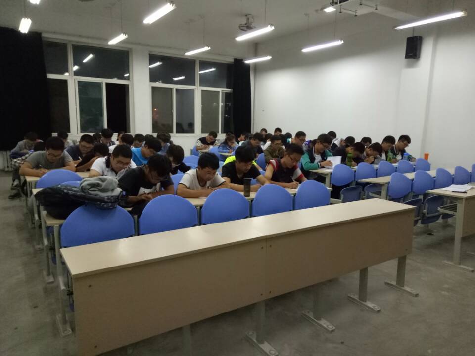 学生手册.jpg